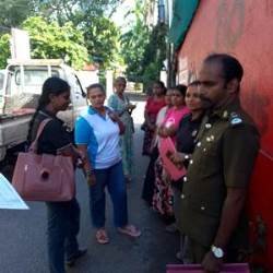අක්මීමන කොටීඨාශය තුළ රාජ්‍ය ආයතන හා මහජන සහභාගීත්වයෙන් ඩෙංගු මර්ධන සතියට  සමගාමීව  නිවෙස් පරීක්ෂාව