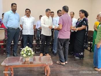 පොහොසත් රටක් ලස්සක ජීවිතයක්  හිමිකම නිදහස් දීමනා පත්‍ර  ලබා දීම 2027.06.27 දින අක්මීමන ප්‍රාදේශිය ලේකම් කාර්යාලීය නව ශ්‍රවණාගාරයේදී පැවැත්විණි. 