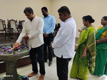 පොහොසත් රටක් ලස්සක ජීවිතයක්  හිමිකම නිදහස් දීමනා පත්‍ර  ලබා දීම 2027.06.27 දින අක්මීමන ප්‍රාදේශිය ලේකම් කාර්යාලීය නව ශ්‍රවණාගාරයේදී පැවැත්විණි. 