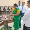 පොහොසත් රටක් ලස්සක ජීවිතයක්  හිමිකම නිදහස් දීමනා පත්‍ර  ලබා දීම 2027.06.27 දින අක්මීමන ප්‍රාදේශිය ලේකම් කාර්යාලීය නව ශ්‍රවණාගාරයේදී පැවැත්විණි. 
